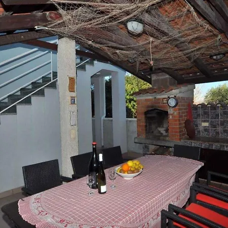 Apartment Near Kolovare In Arbanasi Zadar