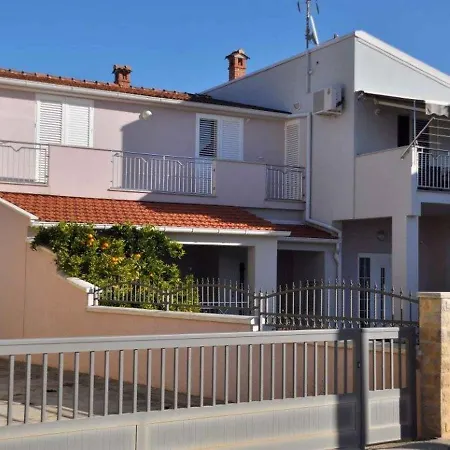 Apartment Near Kolovare In Arbanasi Zadar